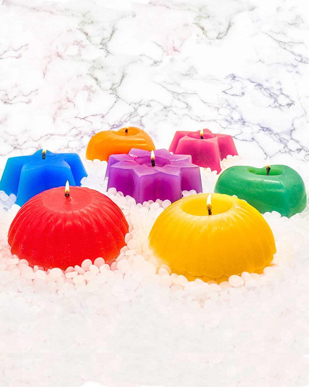This Candle Making Beginners Kit is an ideal starter kit for those keen to try candle making. Create beautiful candles for Christmas, for a special occasion, or just learn as a new hobby. This candle making kit makes 8-12 small candles in four shapes: Star, Flower, Heart and Fluted Dome.