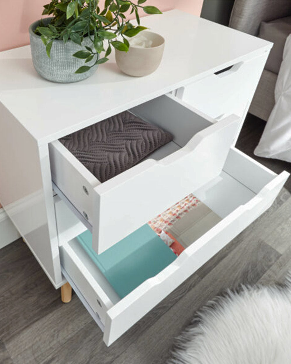 Nyborg 2 + 2 Drawer Chest White