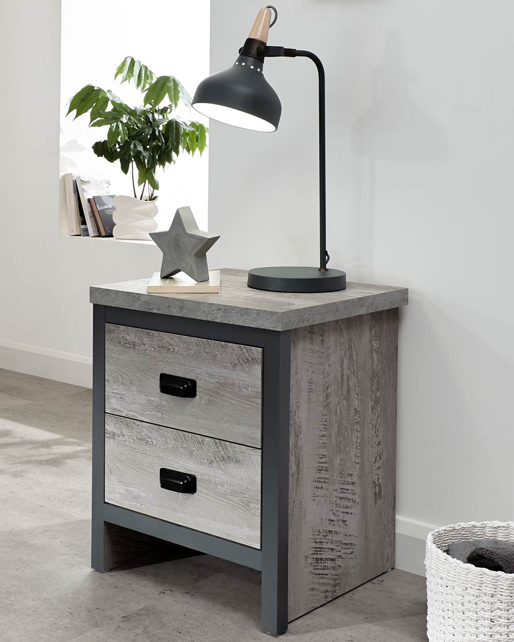 Looking for a modern bedroom furniture set? Then this 3 piece set will bring a splash of urban-chic to any interior! Comprising of; a wardrobe, a set of drawers and a bedside table.