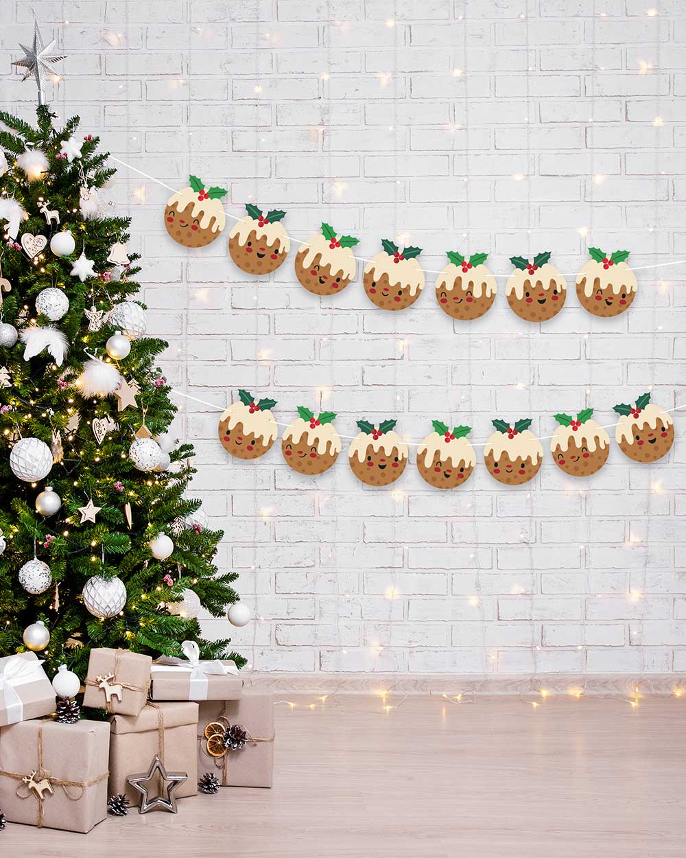 Introducing our delightful Christmas bunting with Christmas pudding Emoji faces. The perfect addition to your holiday decorations! This festive bunting features 16 charming Christmas pudding flags, each measuring 14.8cm by 16.4cm, and they're all double-sided with adorable emoji faces that will bring a smile to everyone's face. With a generous 10-meter white ribbon included, setting up your Christmas bunting couldn't be easier