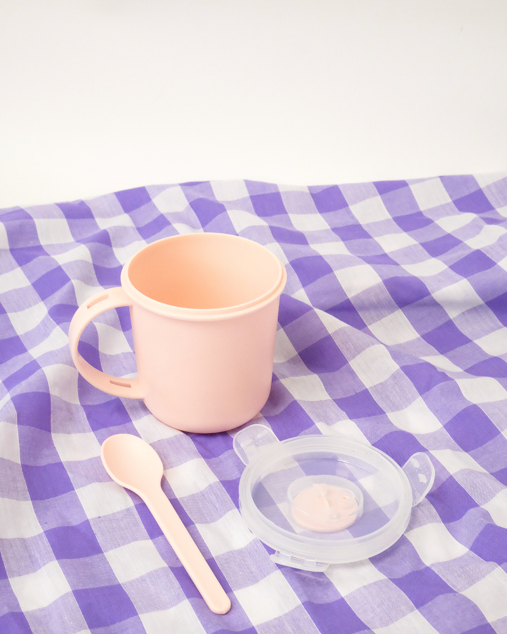 Microwavable Soup Mug With Spoon Pink