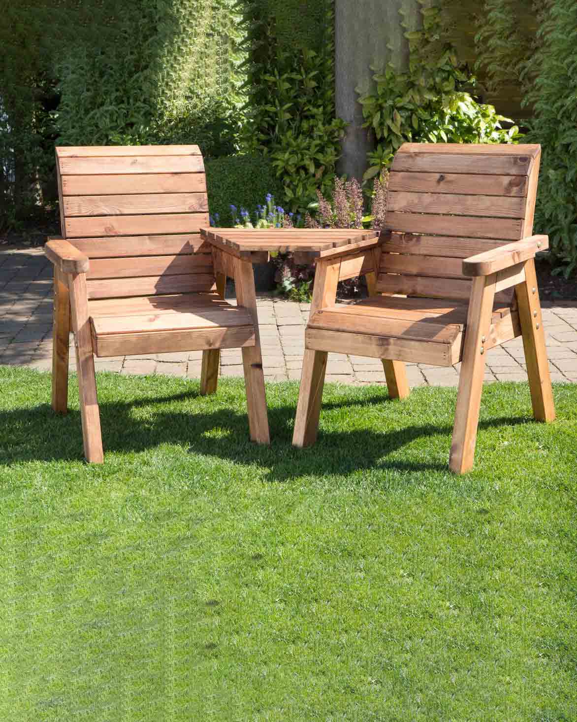 Charles Taylor Twin Companion Set with Burgundy Cushions
