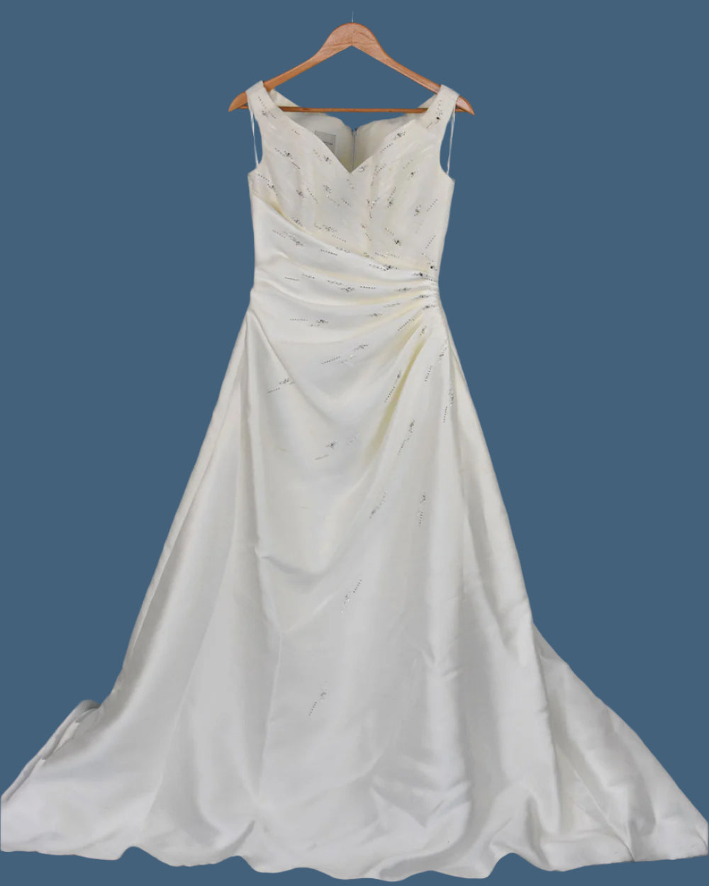 Pronovias Ivory A Line Wedding Dress with Veil Size 12