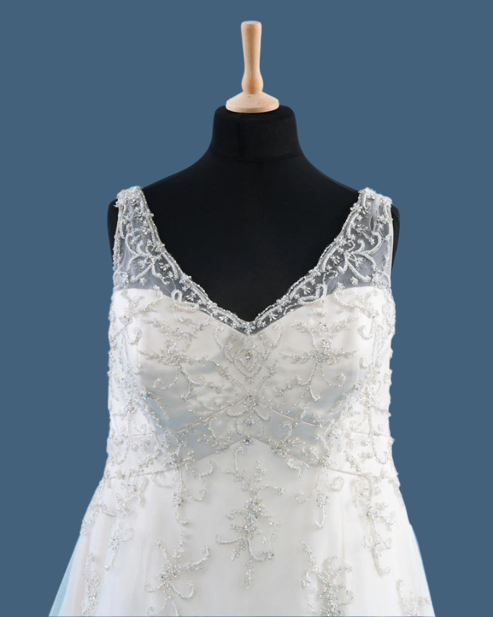 Sonsie By Veromia Champagne Wedding Dress Size 24