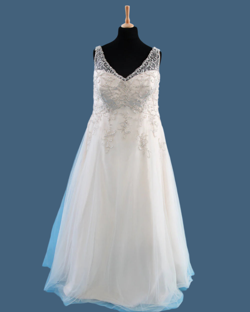 Sonsie By Veromia Champagne Wedding Dress Size 24