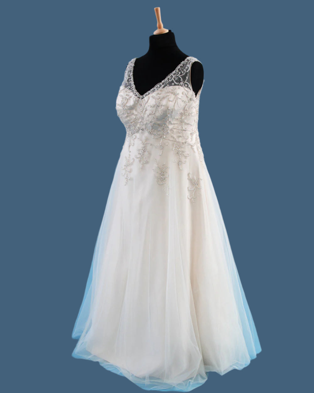 Sonsie By Veromia Champagne Wedding Dress Size 24