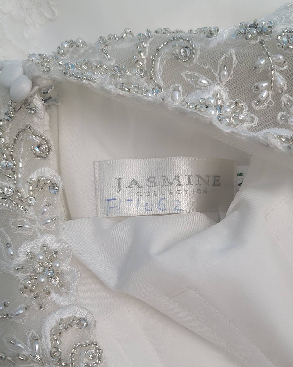 Jasmine Collection Ivory Fitted Wedding Dress Size 8