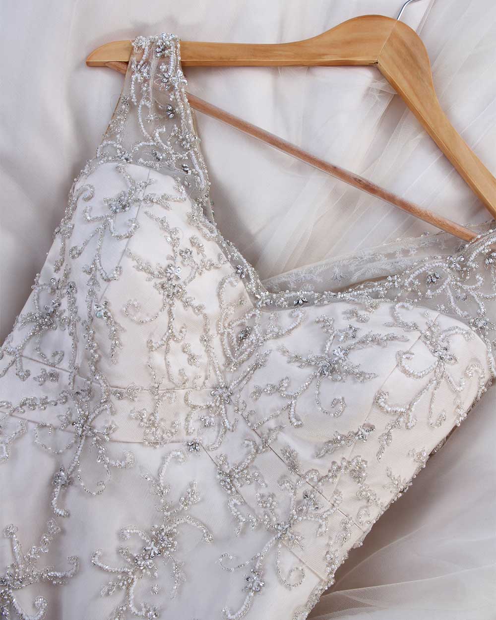 Sonsie By Veromia Champagne Wedding Dress Size 24