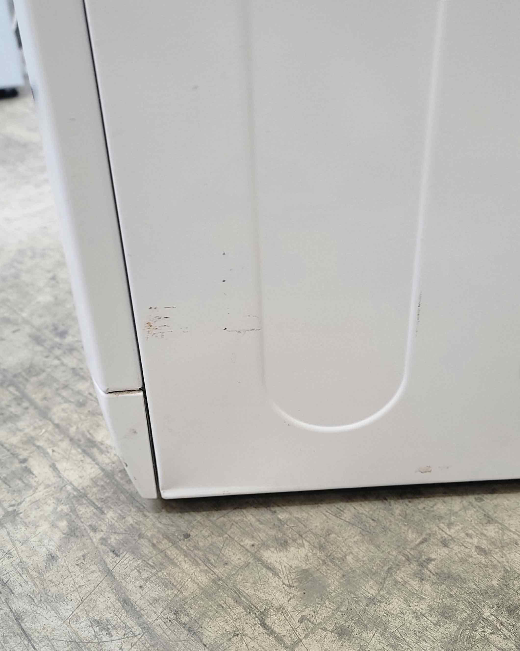 HOTPOINT 6kg Venting Tumble Dryer White Fetv60cp