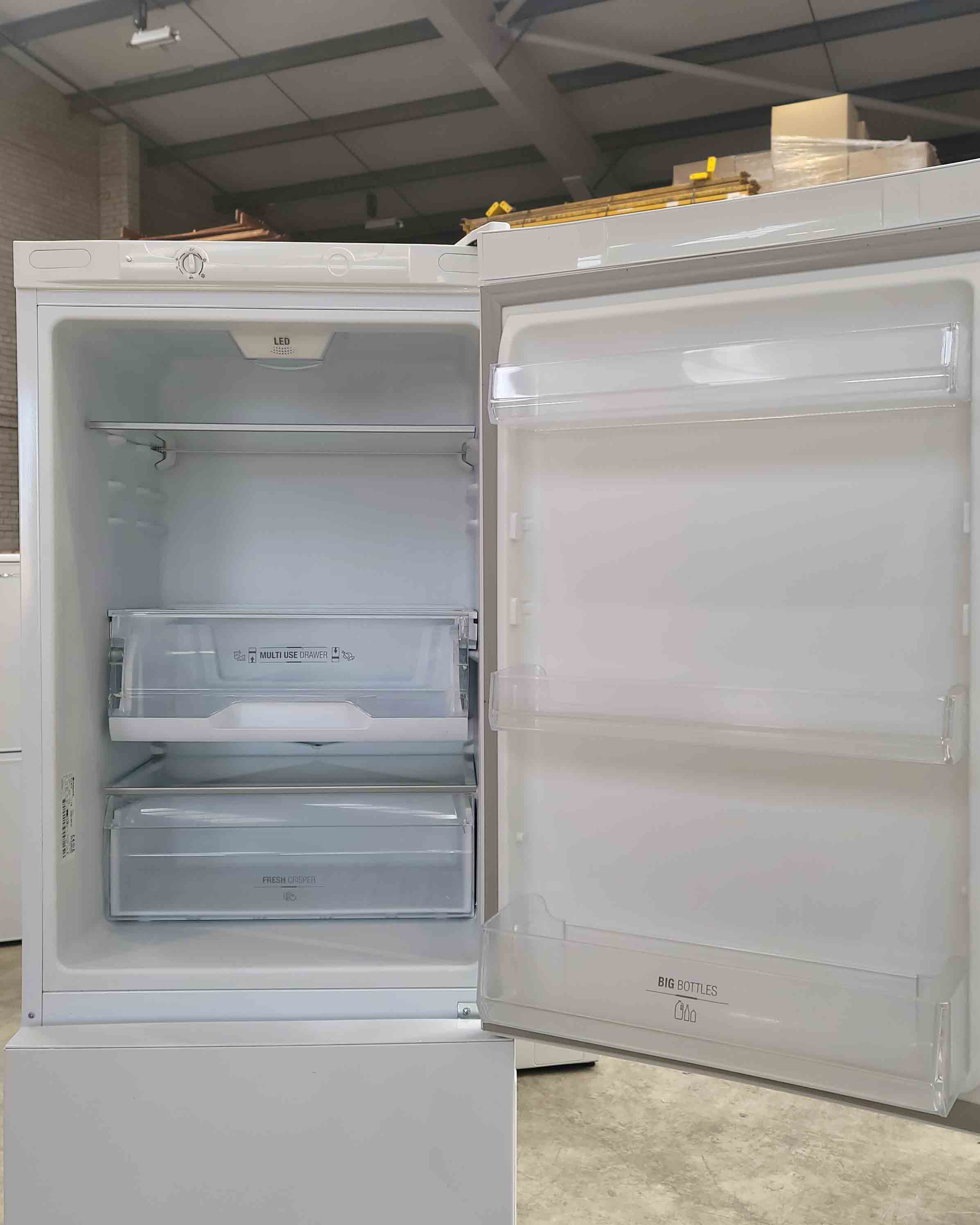 HOTPOINT Large White Fridge Freezer LJL85N