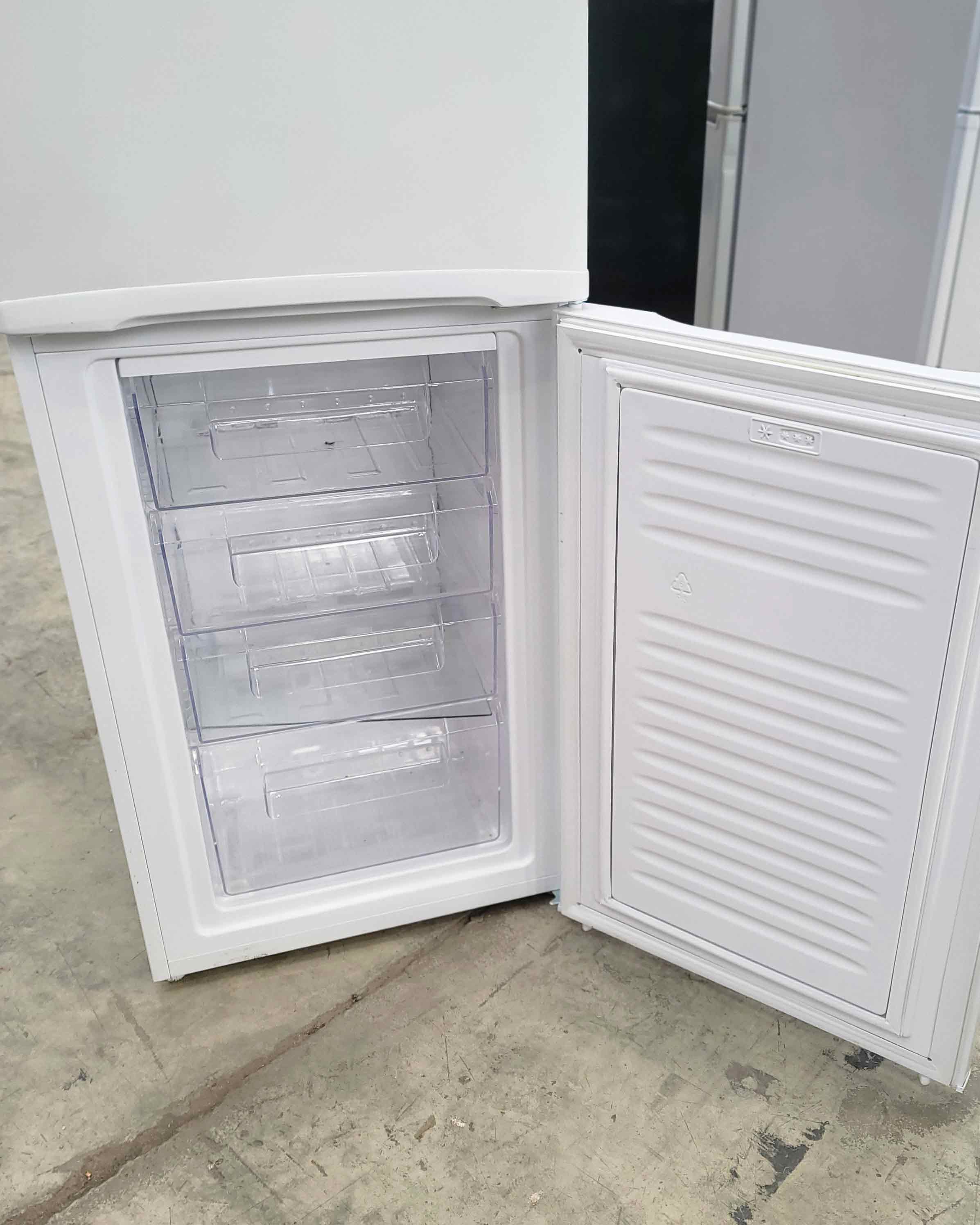 CANDY Freezer Open