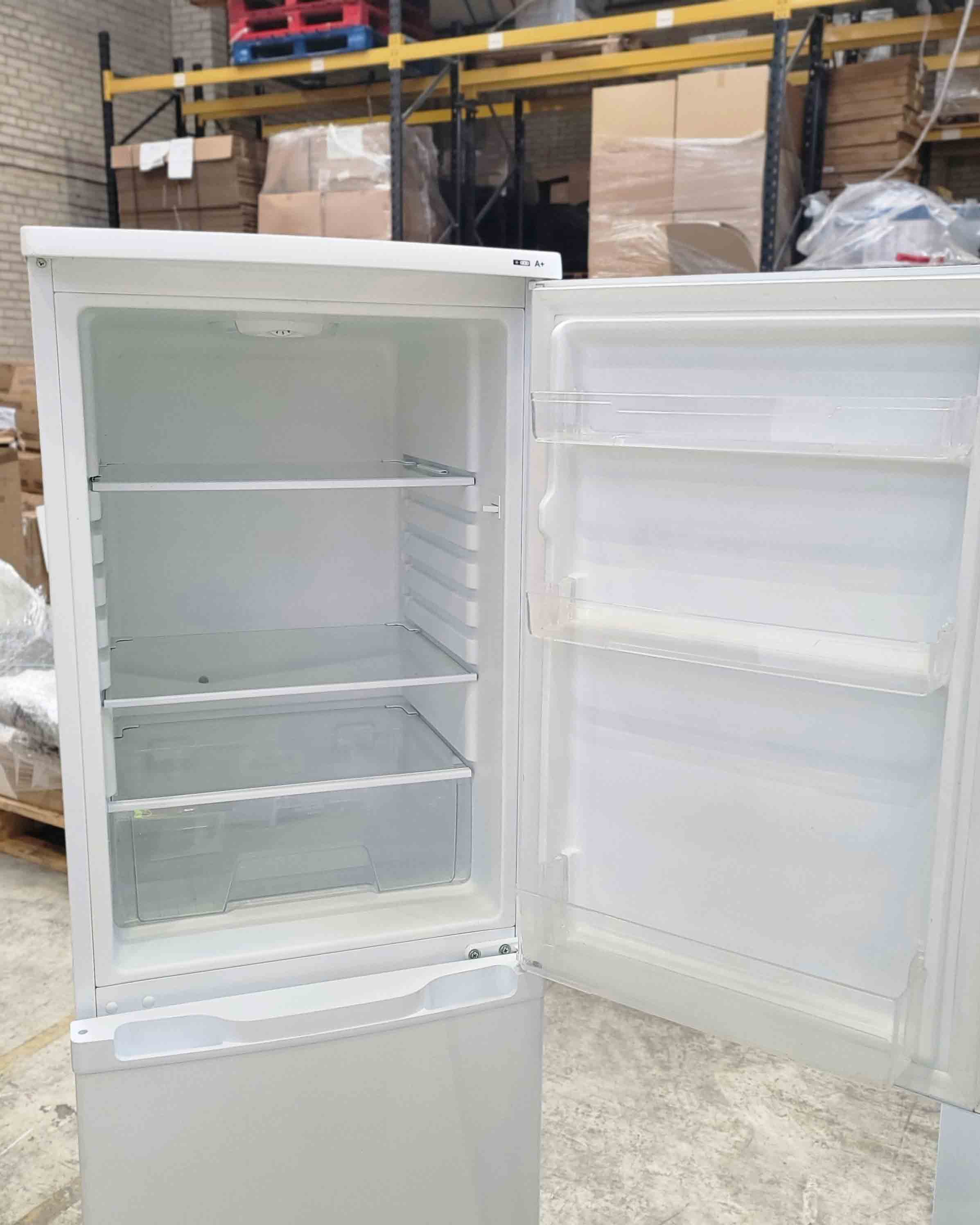 LEC Medium White Fridge Freezer TF50152W