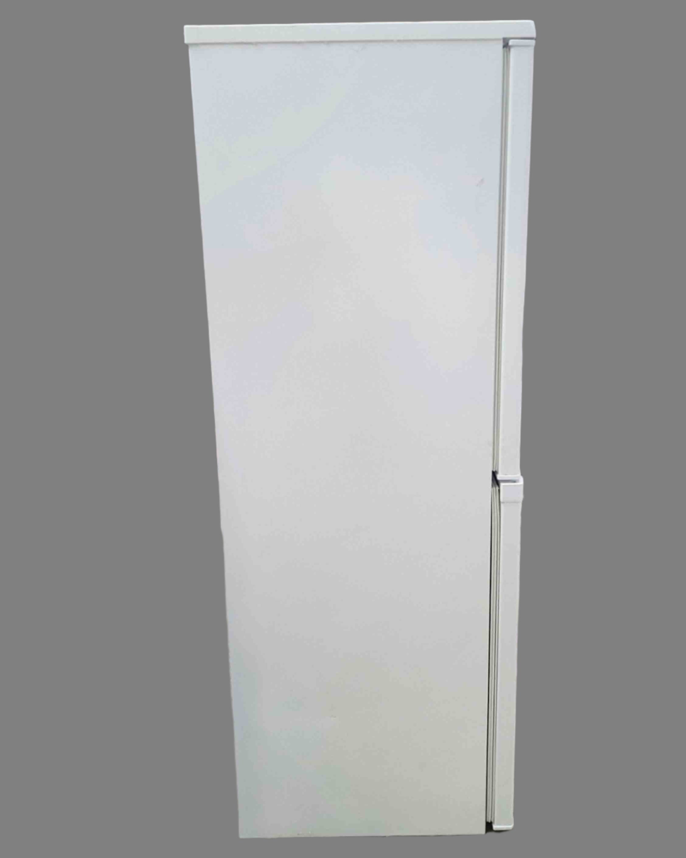 LEC Medium White Fridge Freezer TF50152W