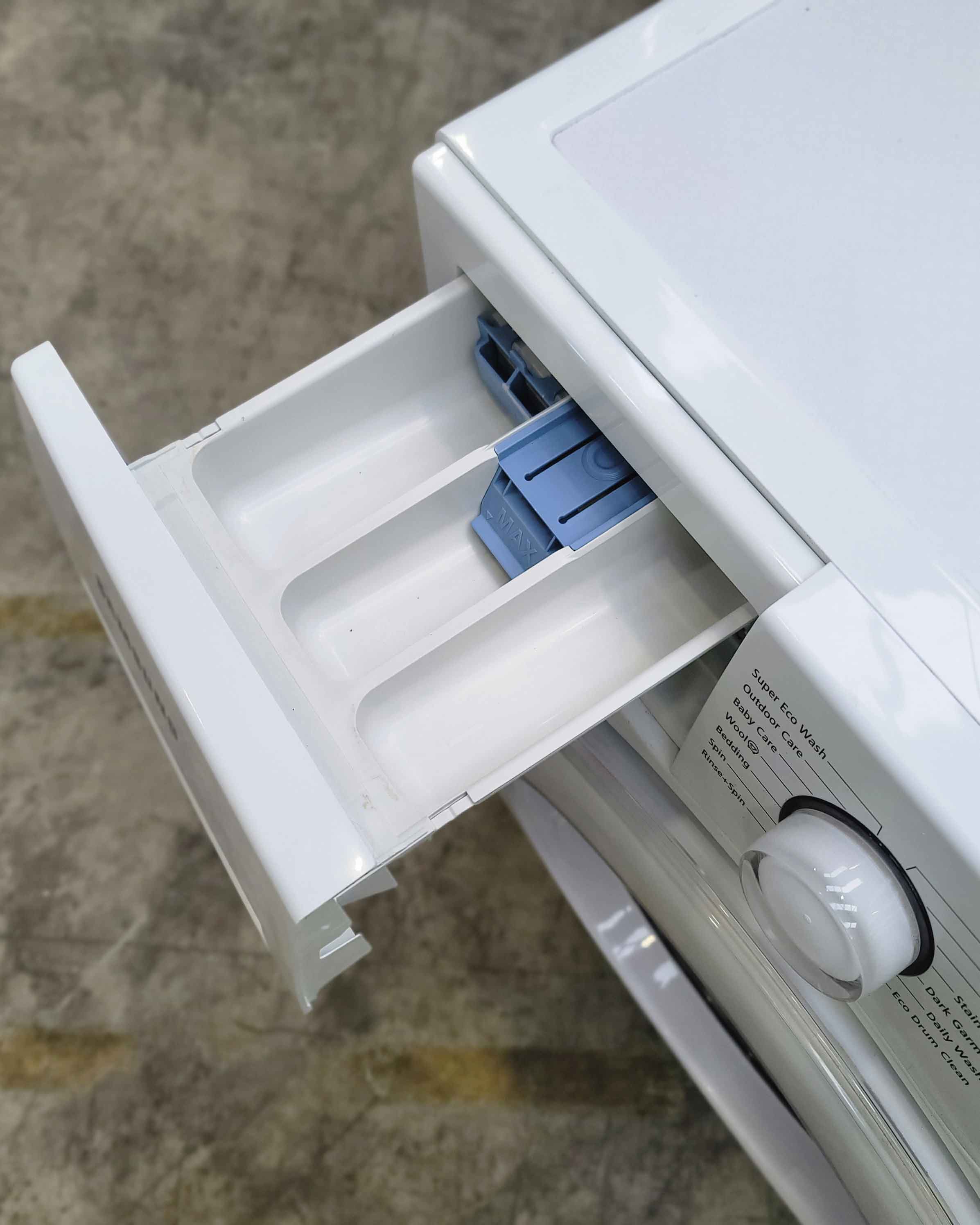 SAMSUNG 9kg White Washing Machine Wf90f5e5u4