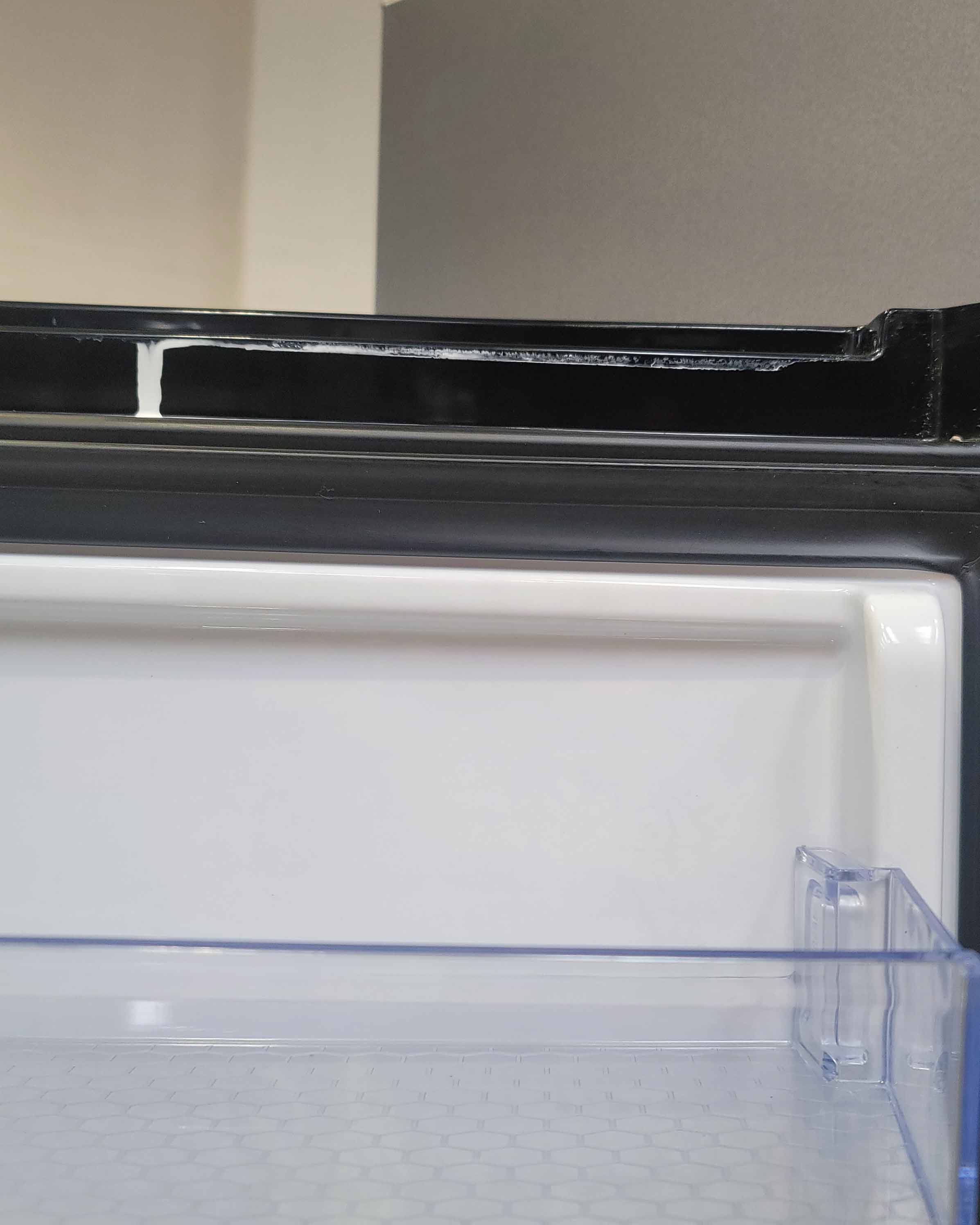 BEKO Large Fridge Freezer CFG1582DB Black
