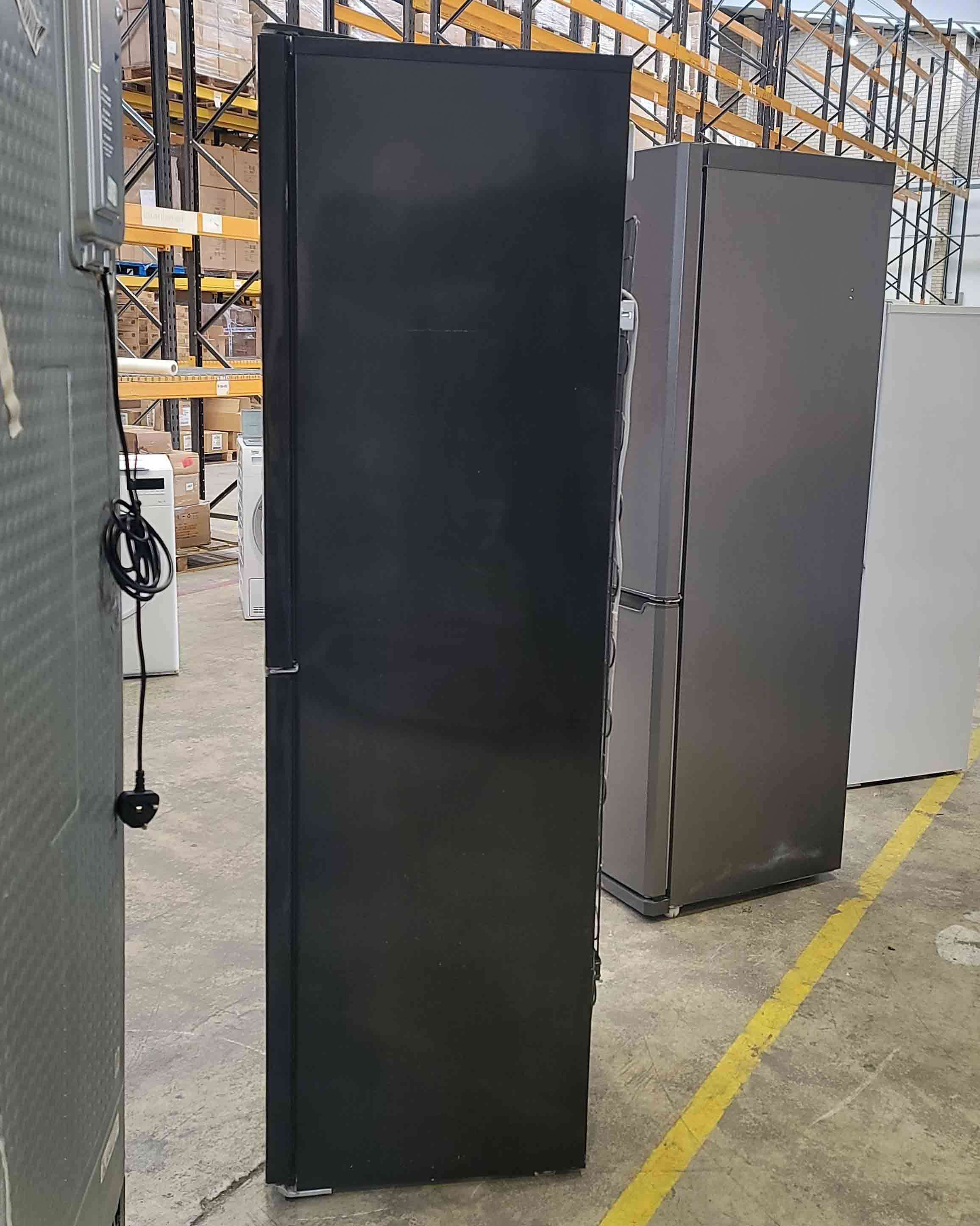 BEKO Large Fridge Freezer CFG1582DB Black