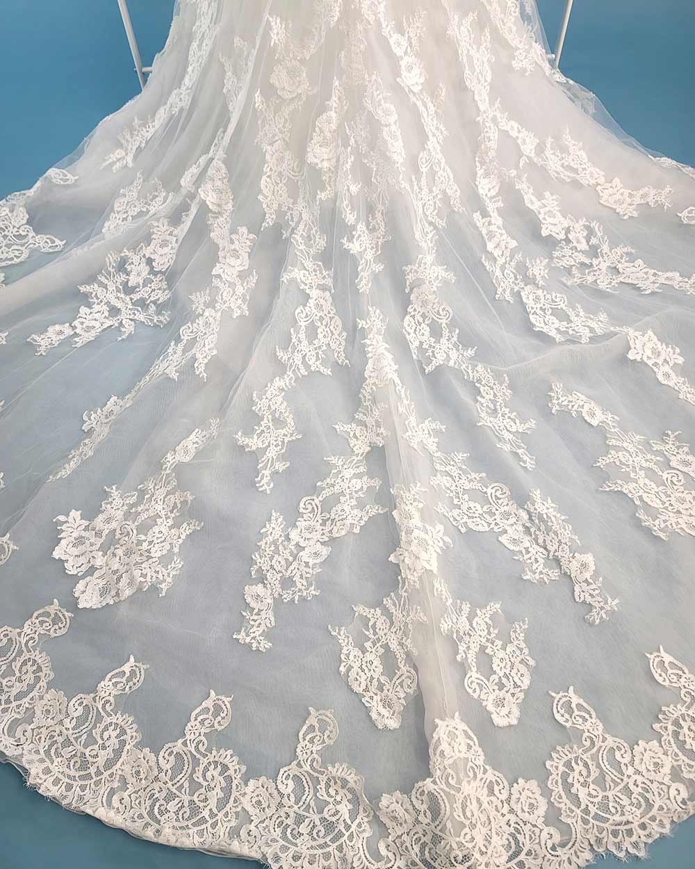 Ella Rosa Ivory A Line Strapless Wedding Dress Size 10