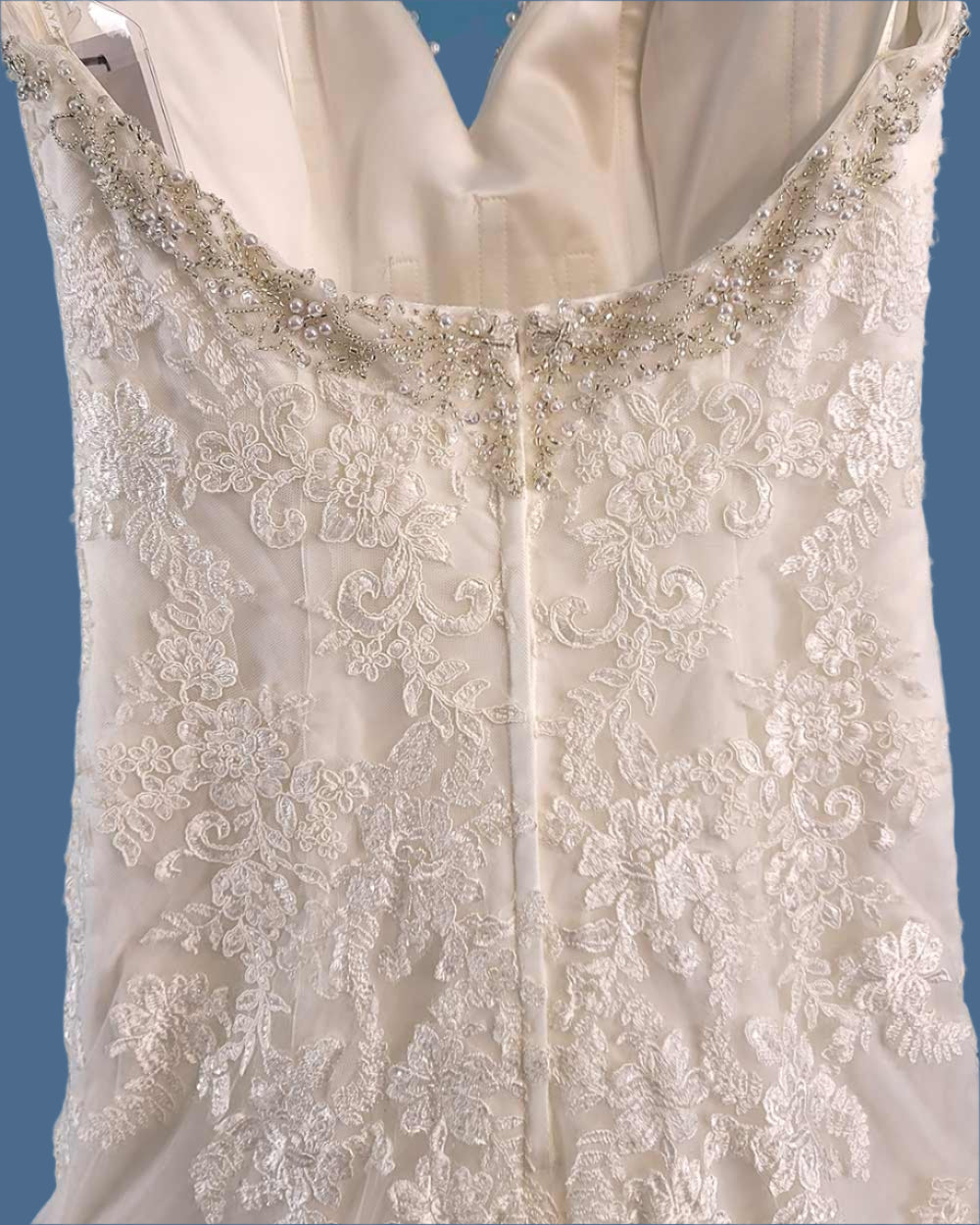 Amanda Wyatt Ivory Strapless Wedding Dress Size 10