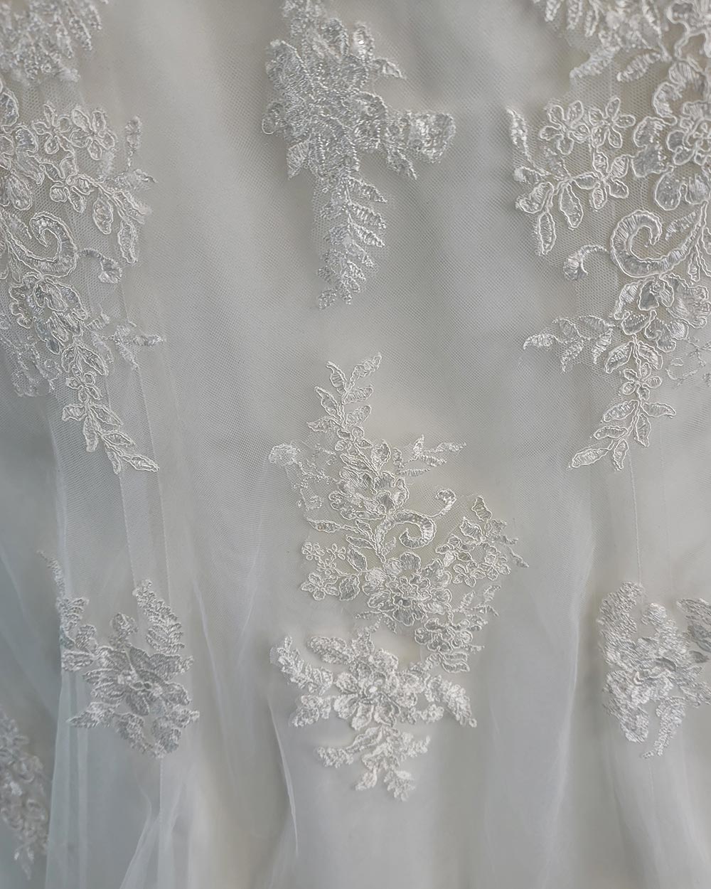Amanda Wyatt Ivory Strapless Wedding Dress Size 10