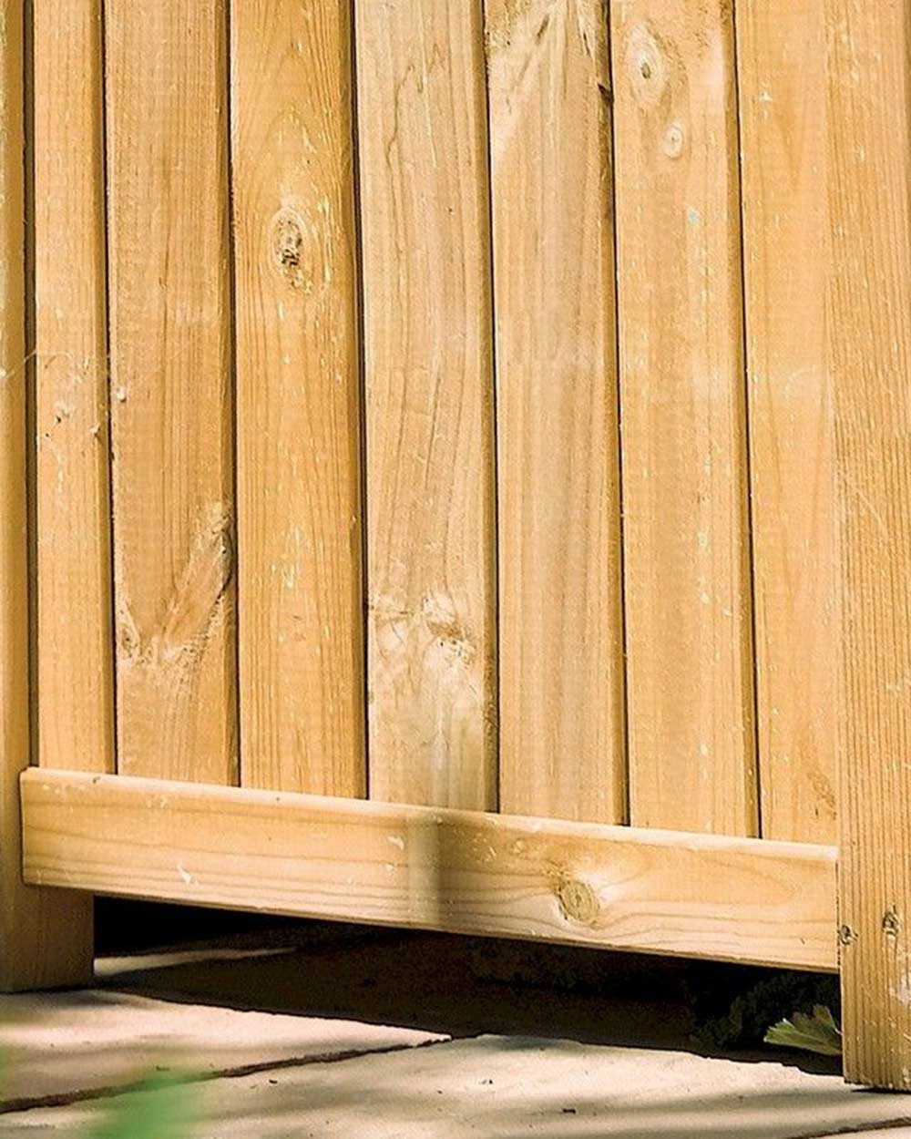 Square Wooden Garden Planter Rowlinson close up of the timber