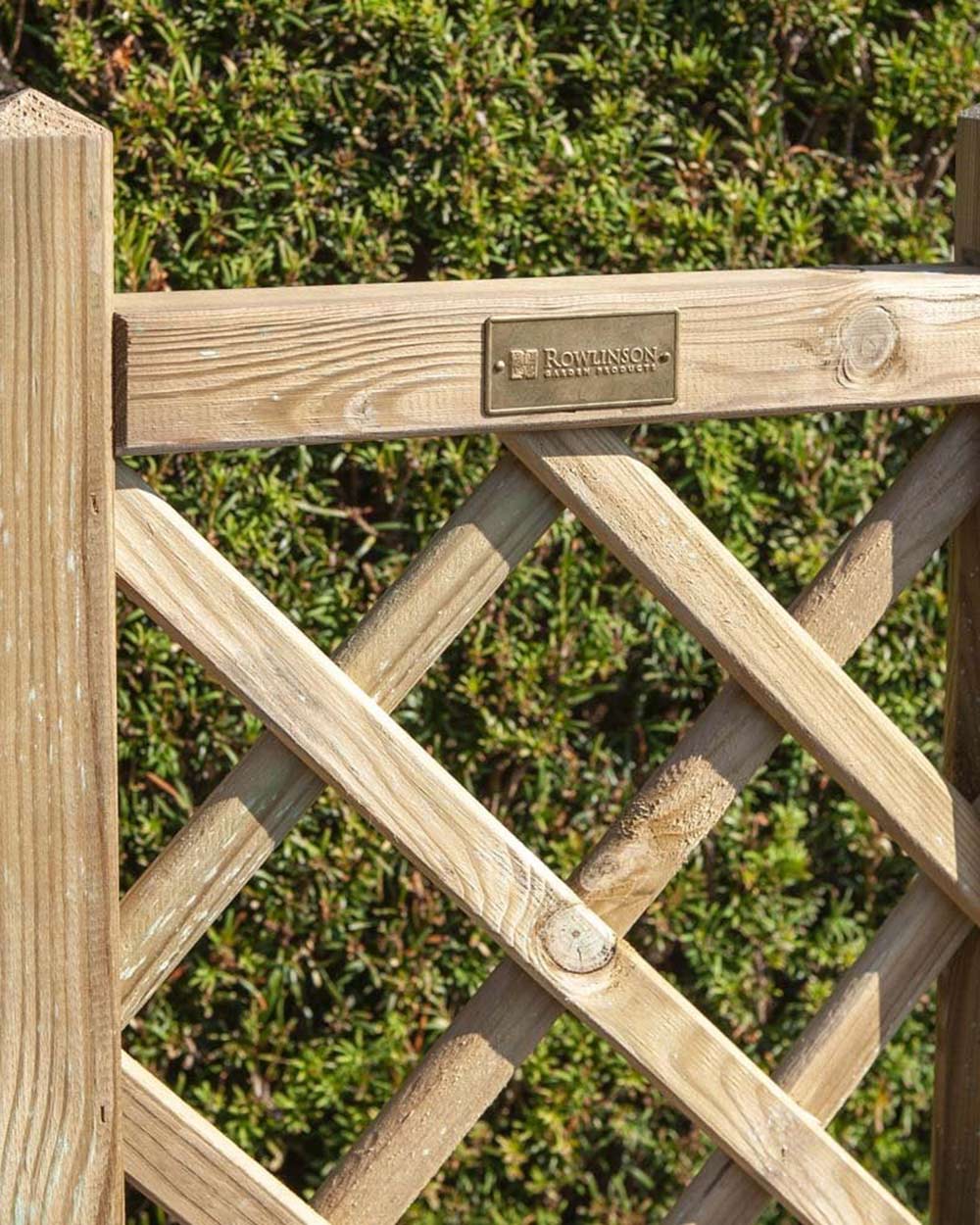 Wooden Square Garden Planter & Lattice Rowlinson