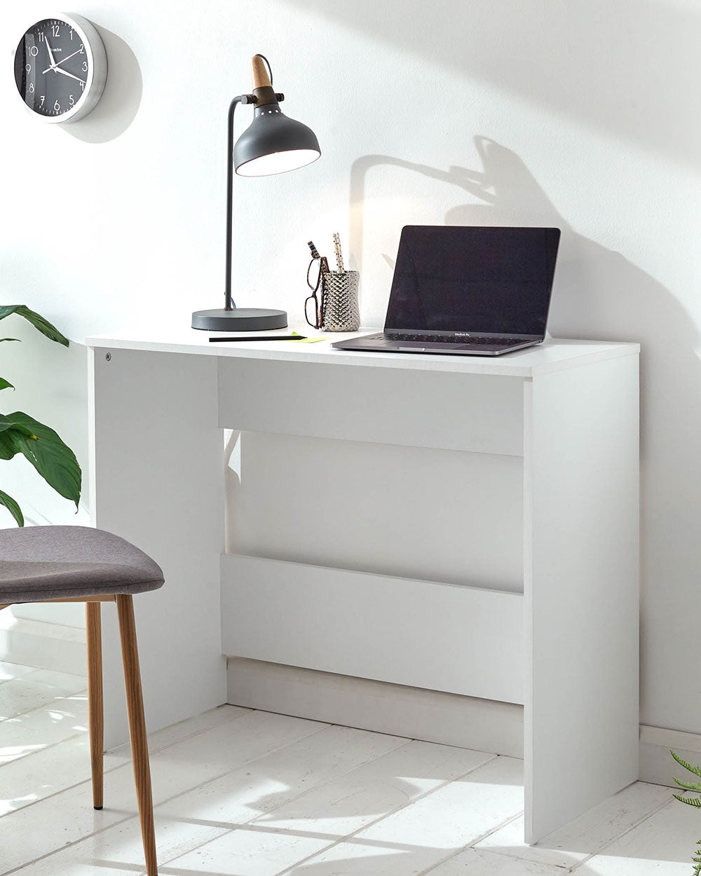 Computer Table Simplpe White Simple White Office Table Zipcode Design Isabella 3 Drawer Computer
