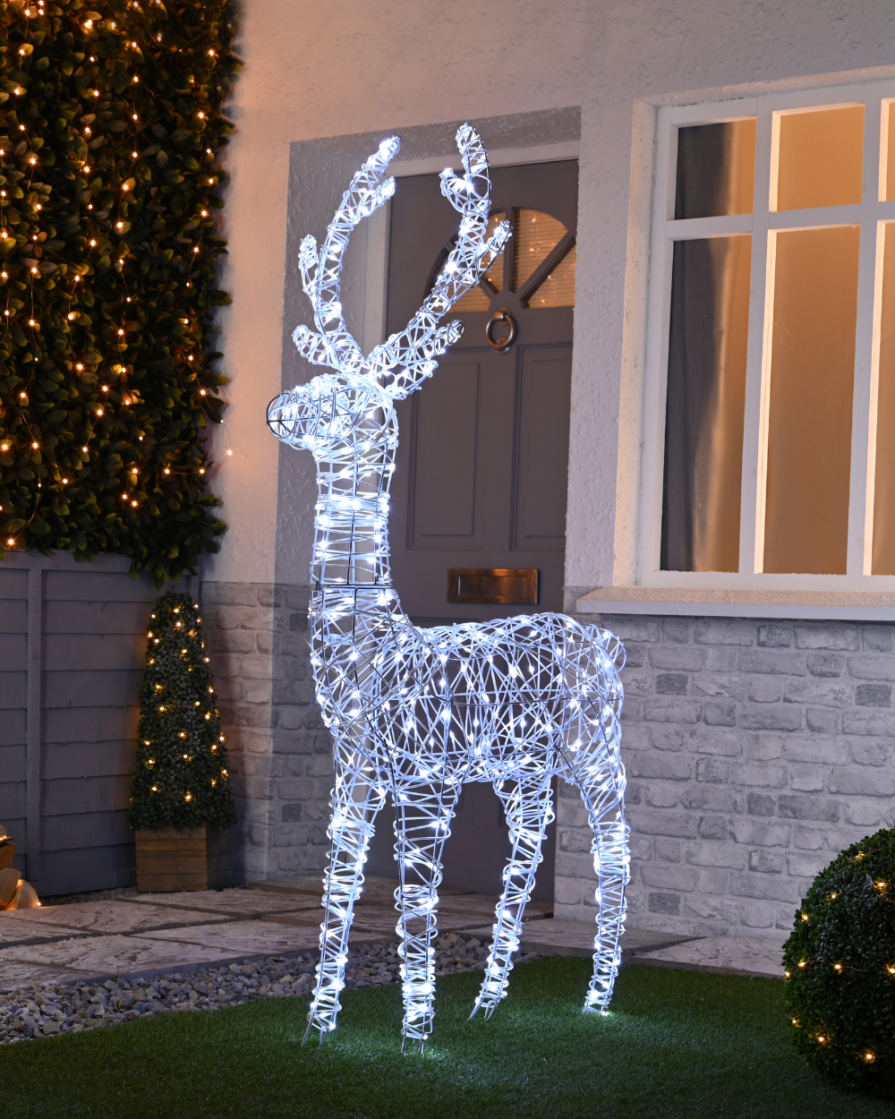 Faux Rattan Stag White Light LED 150cm