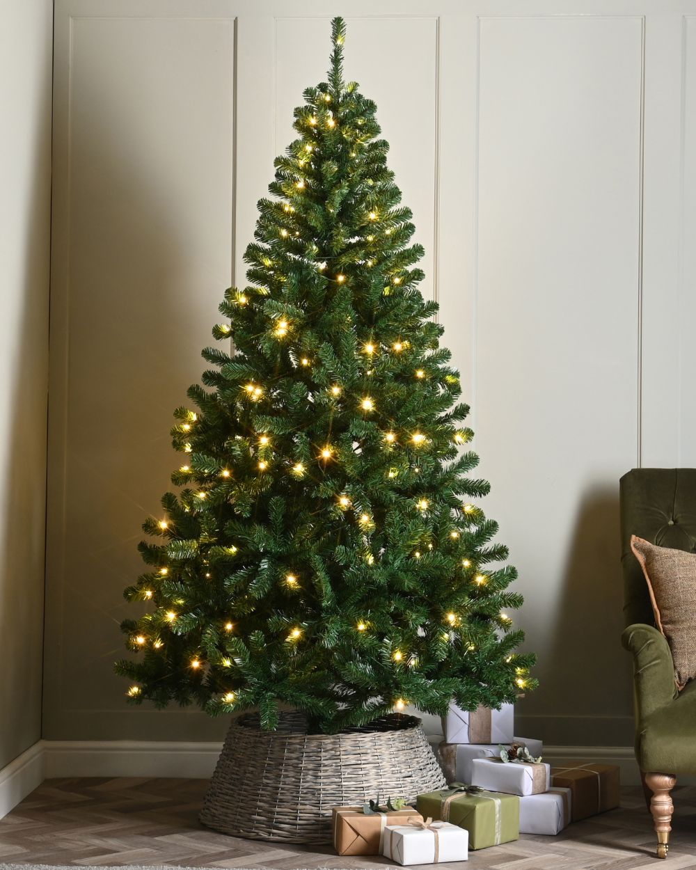 Colorado Pine Christmas Tree Prelit 210cm