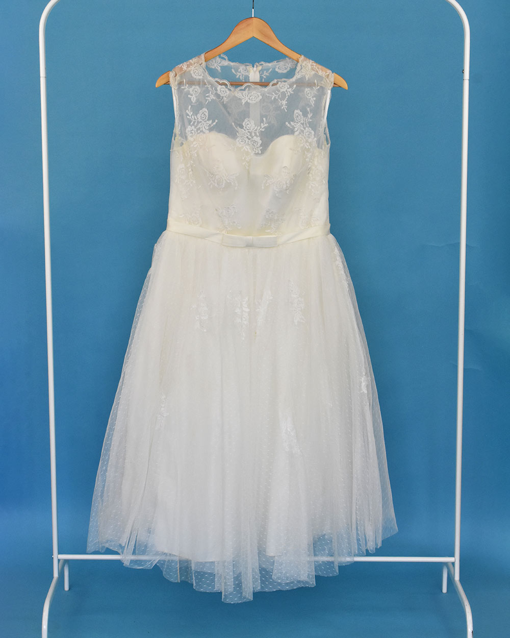 Ivory Floral Lace Tulle Tea Length Wedding Dress