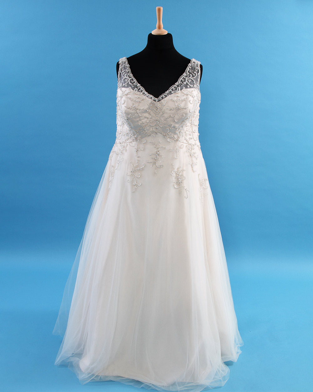 Sonsie By Veromia Champagne Wedding Dress Size 24