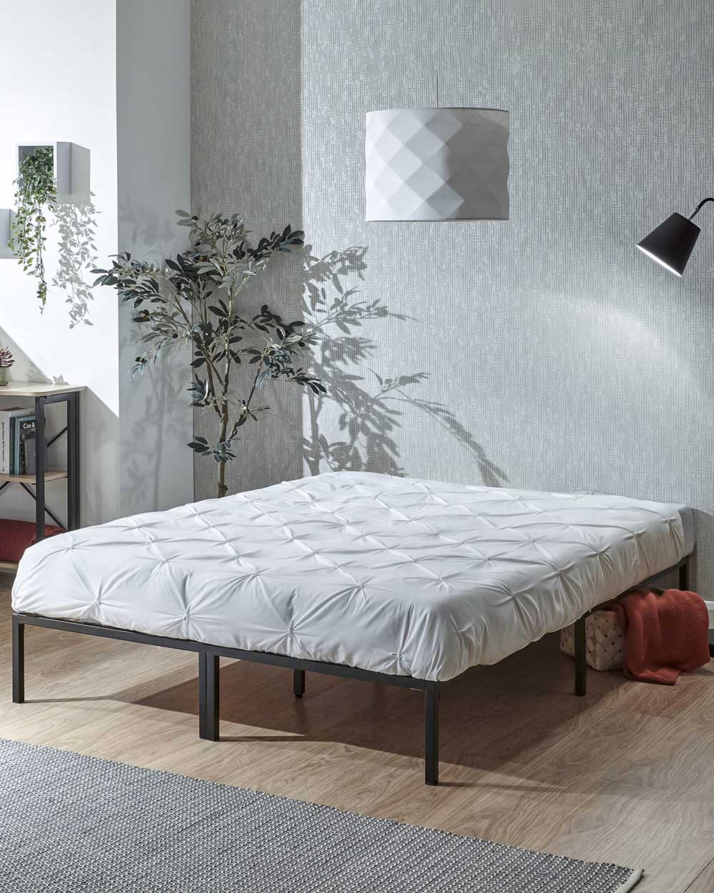 Foldable metal deals bed frame king