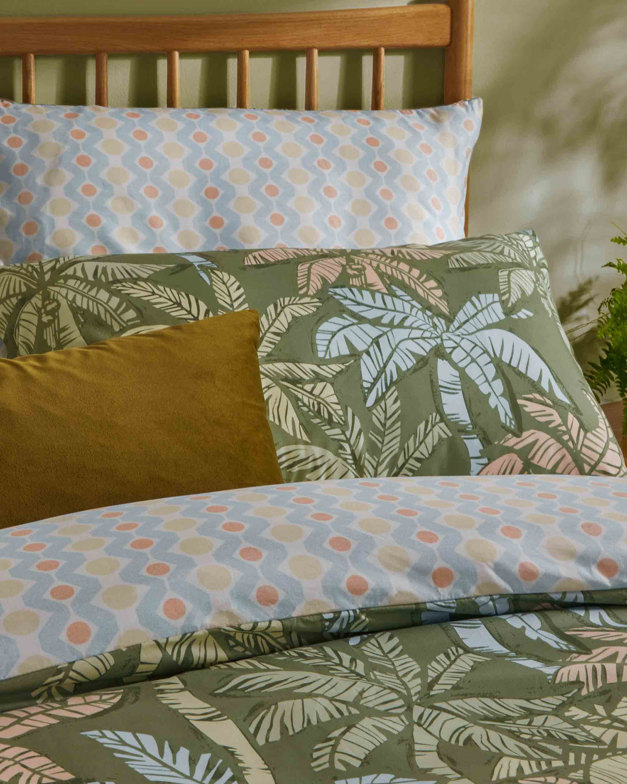 Kentia Soft Touch Duvet Set Single Double King Palm Green