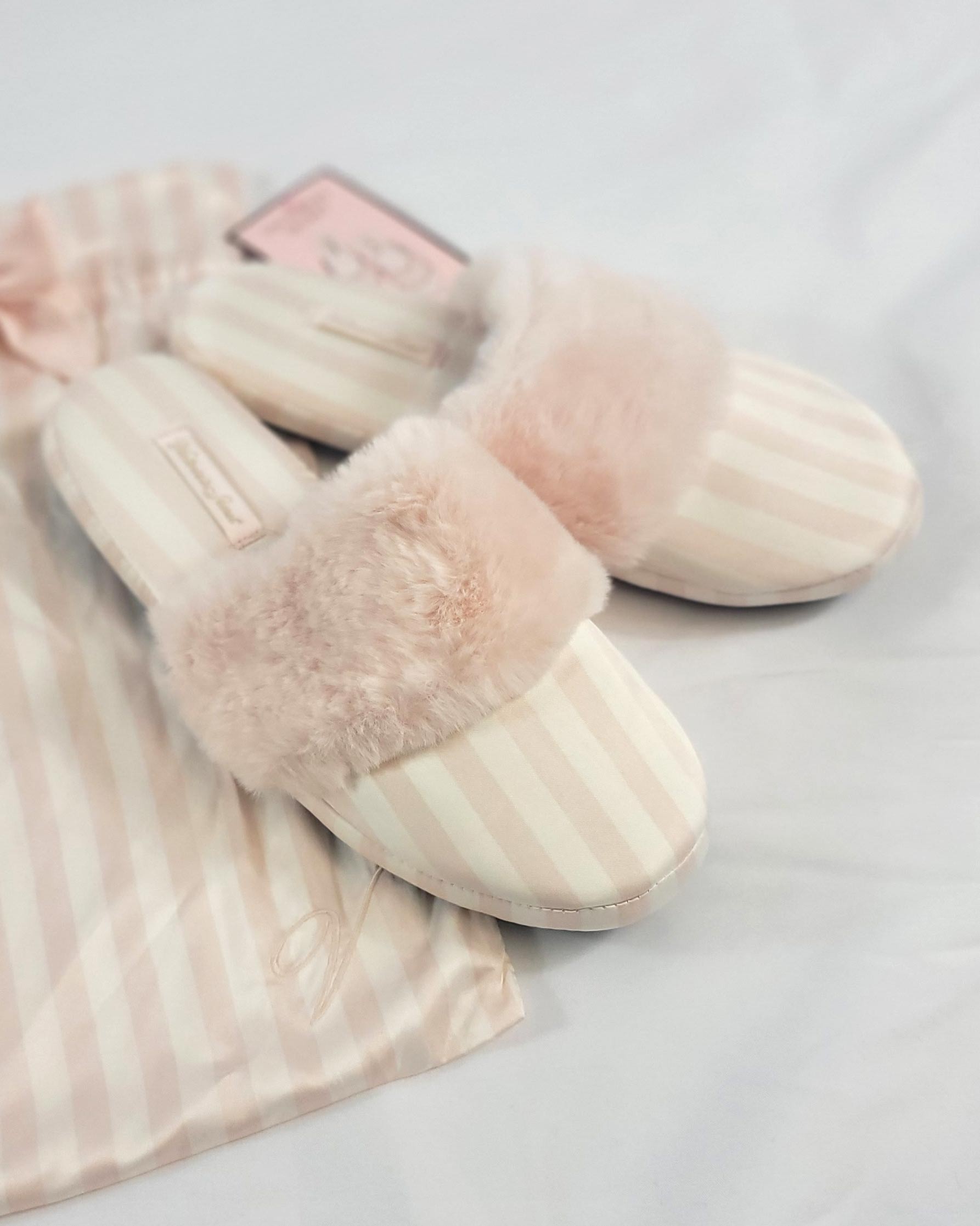 Victoria Secrets Slippers Pink White Size Small