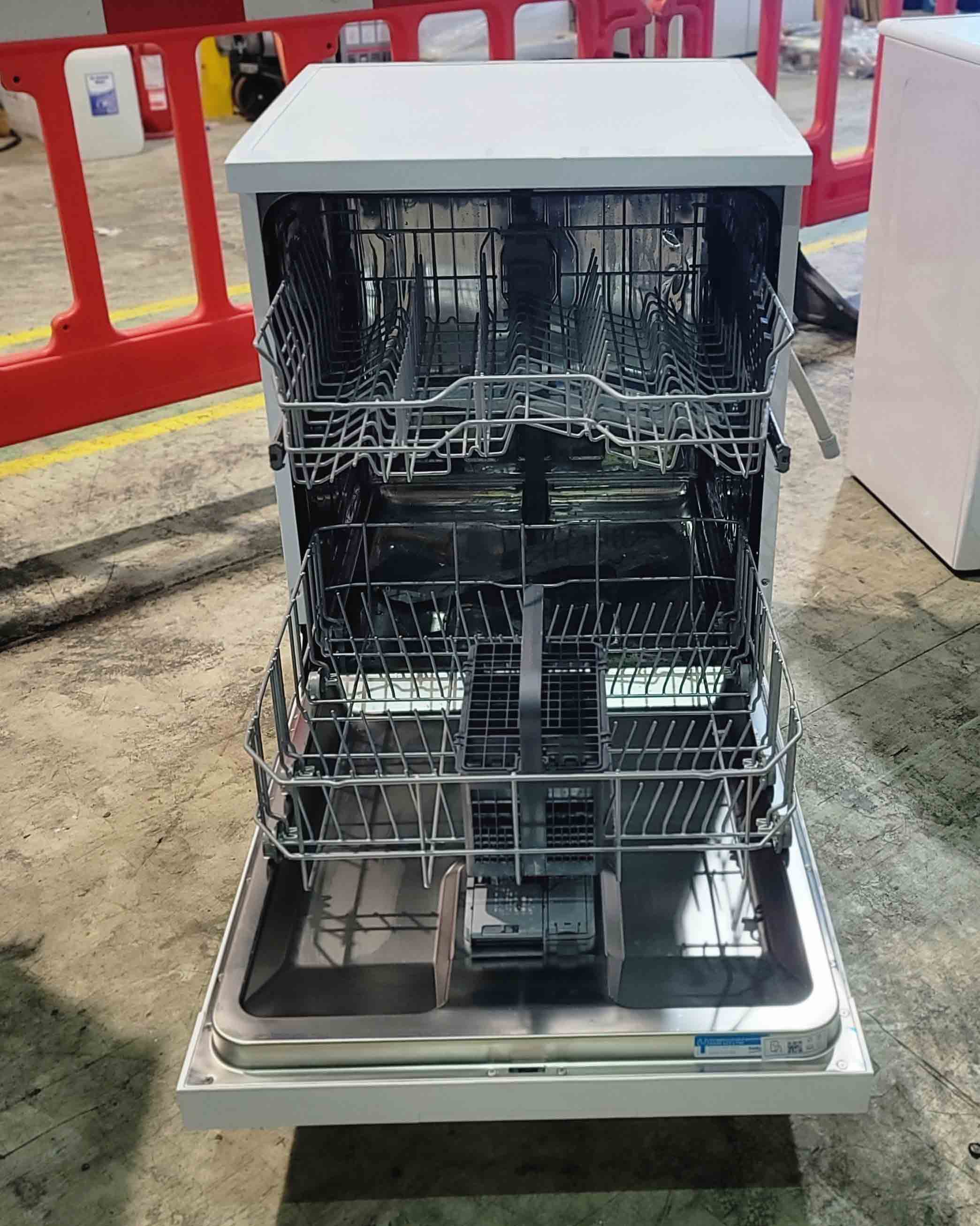 Beko Dishwasher White DVN04X20W