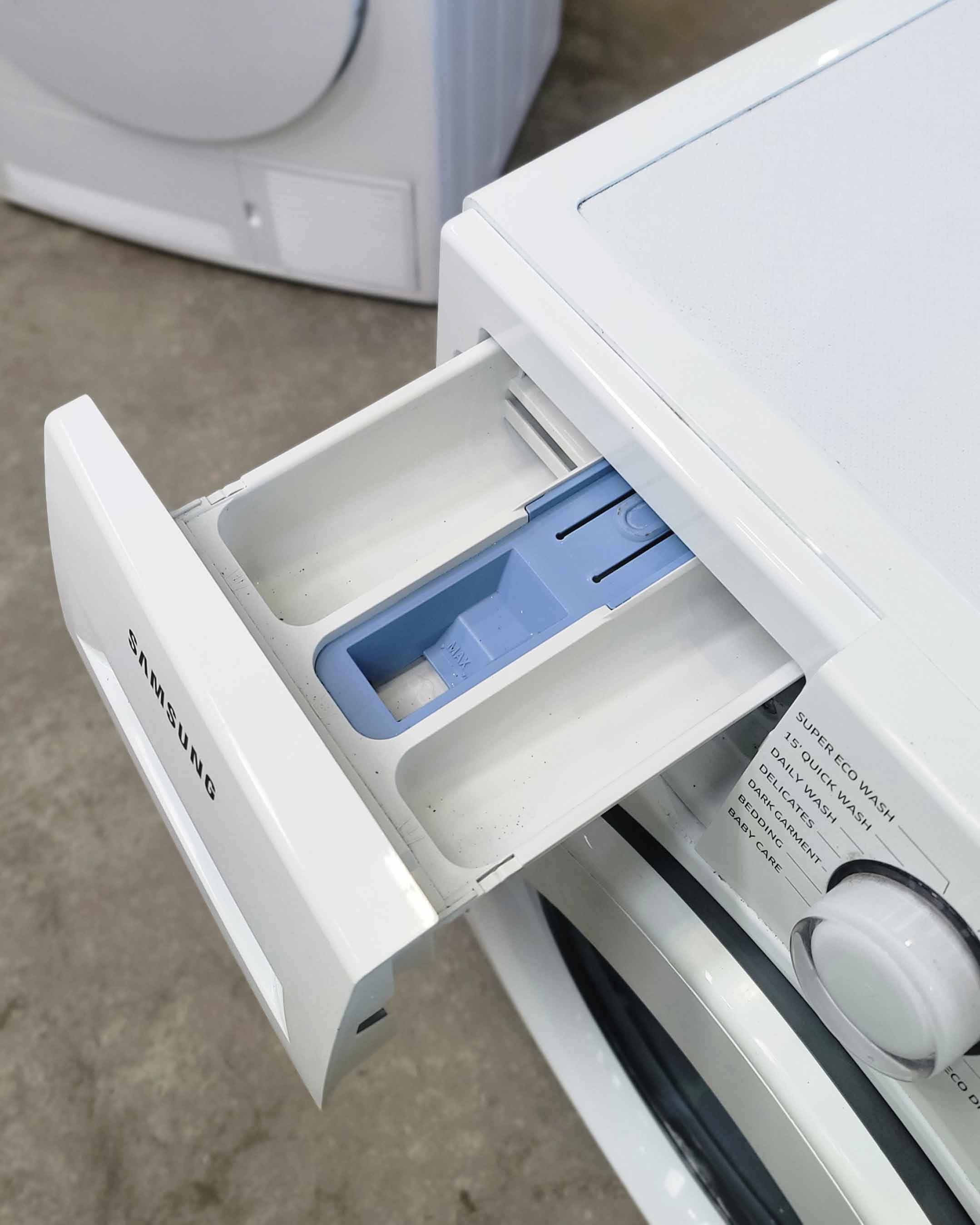 SAMSUNG  White Washing Machine Soap Drawer