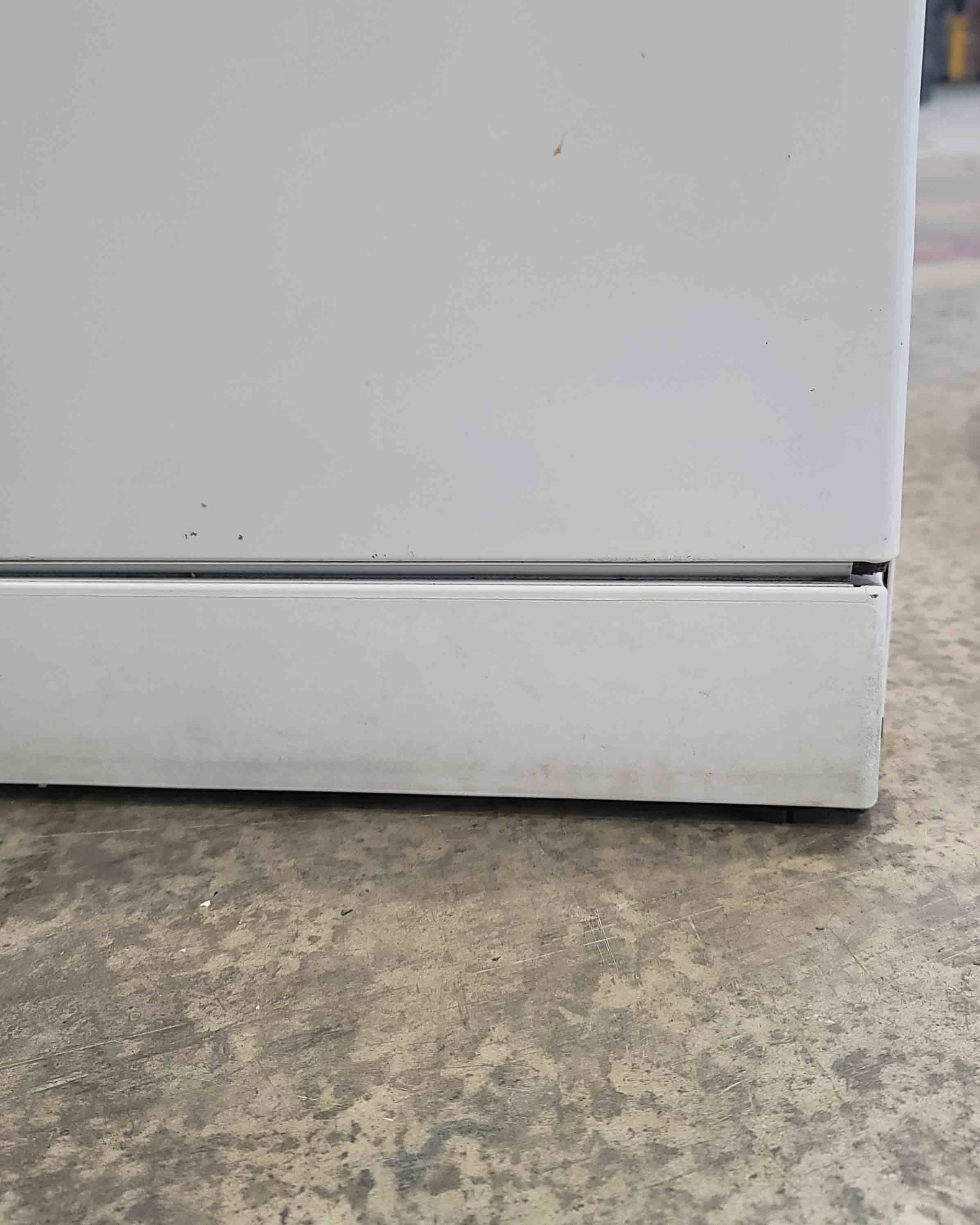 BOSCH White Dishwasher SMS 40 T32 UK