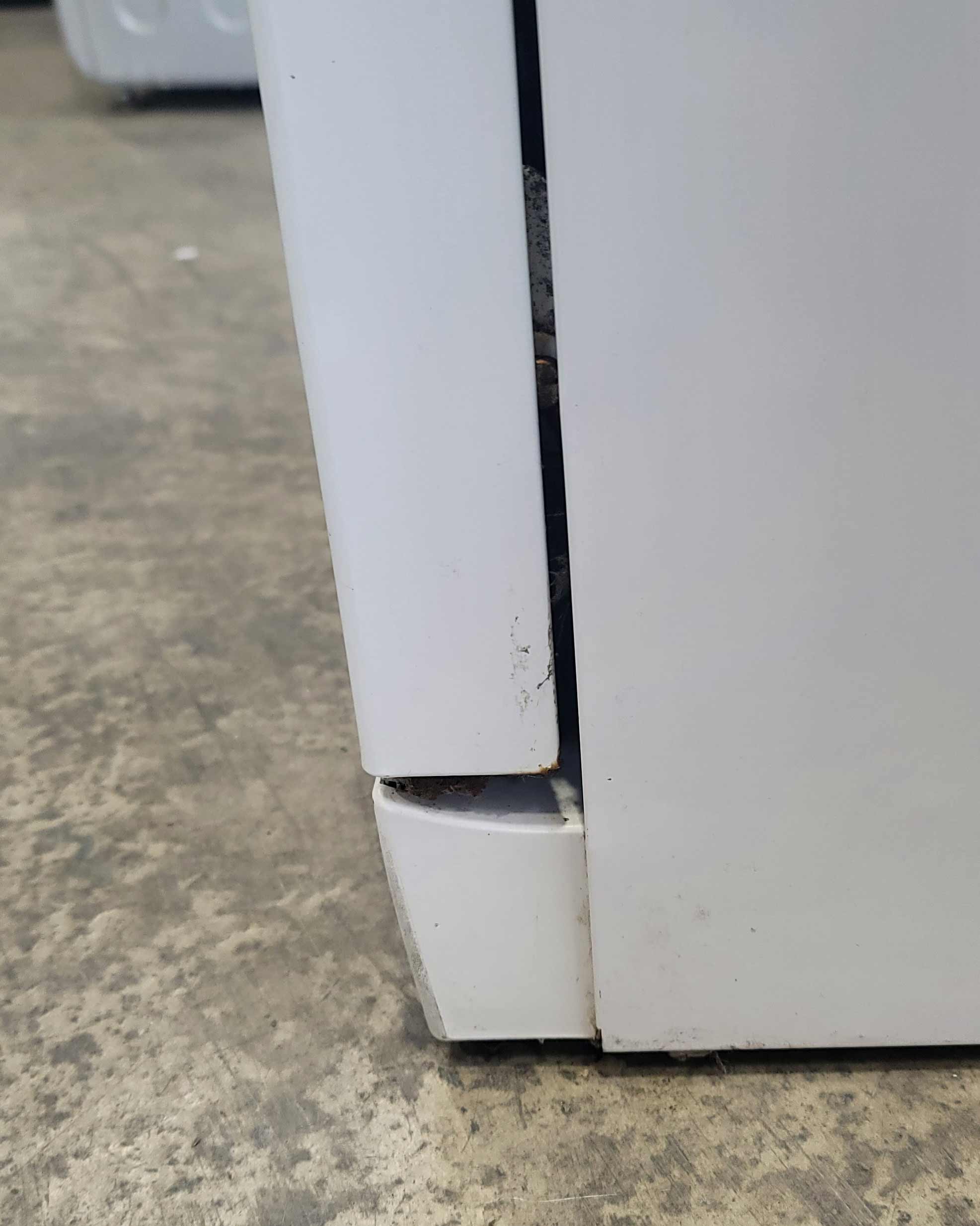 BOSCH White Dishwasher SMS 40 T32 UK