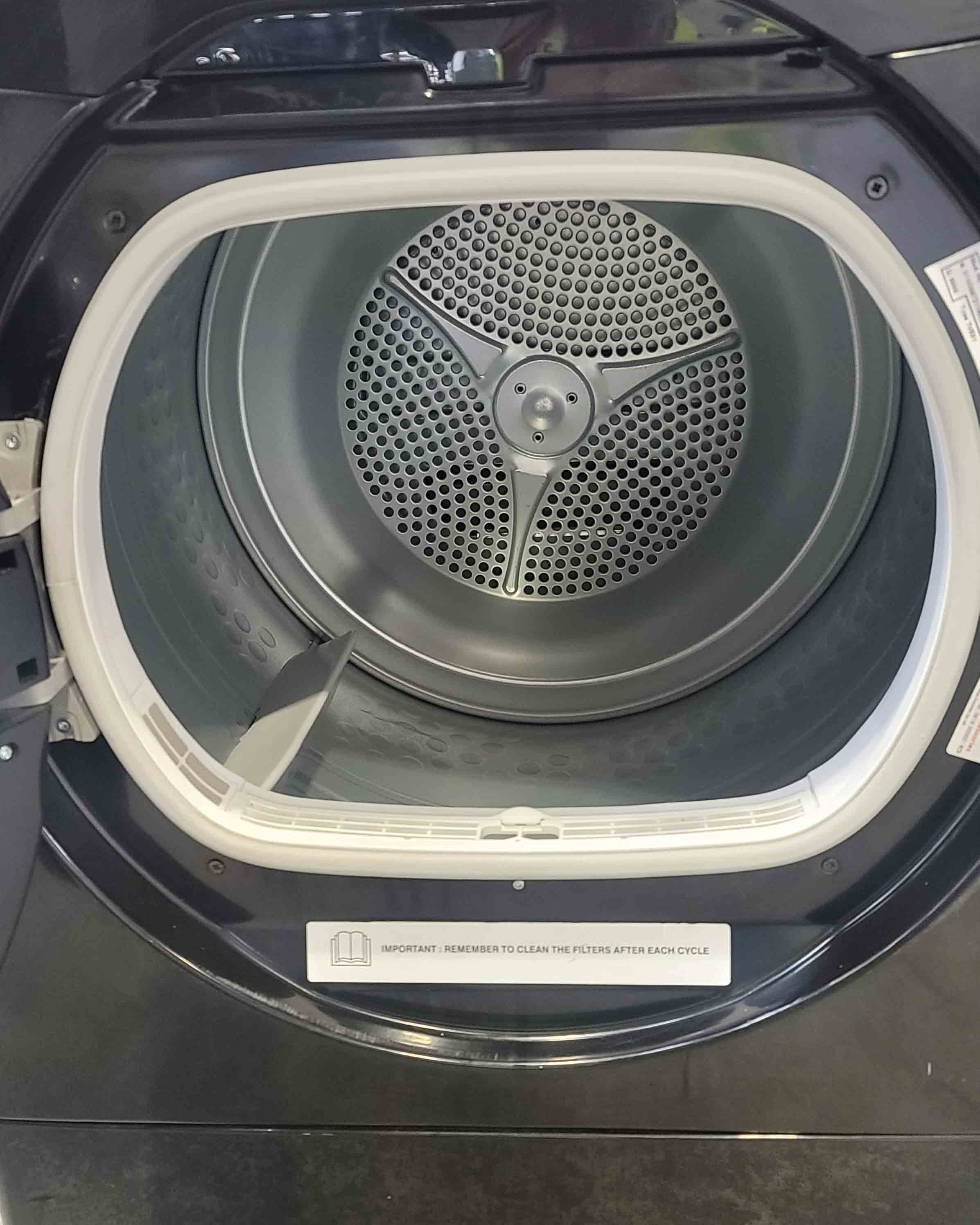 HOOVER Black 9kg Vented Dryer HLV9DGB-80