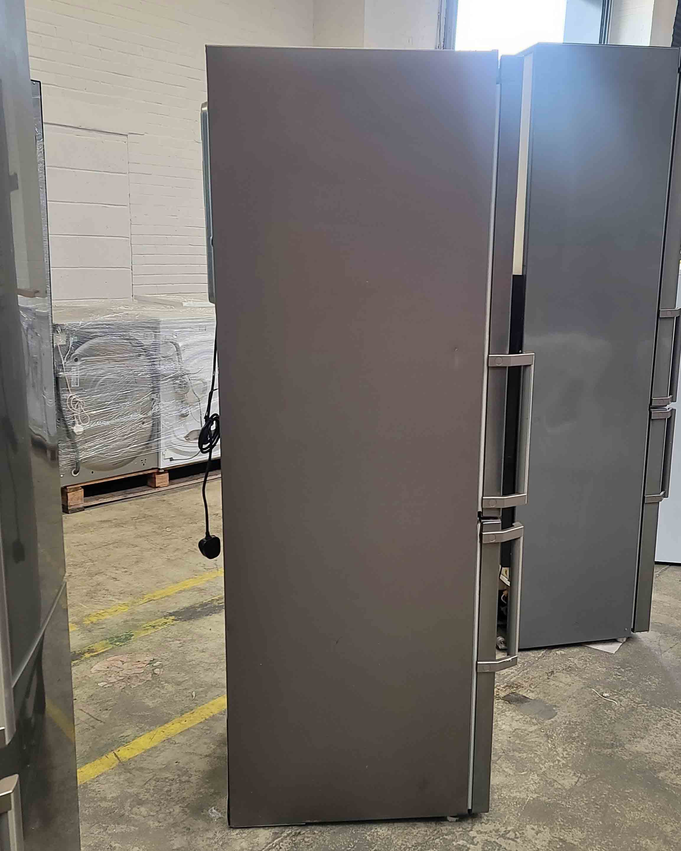 SAMSUNG Large Fridge Freezer RB29FSJNDSS Grey