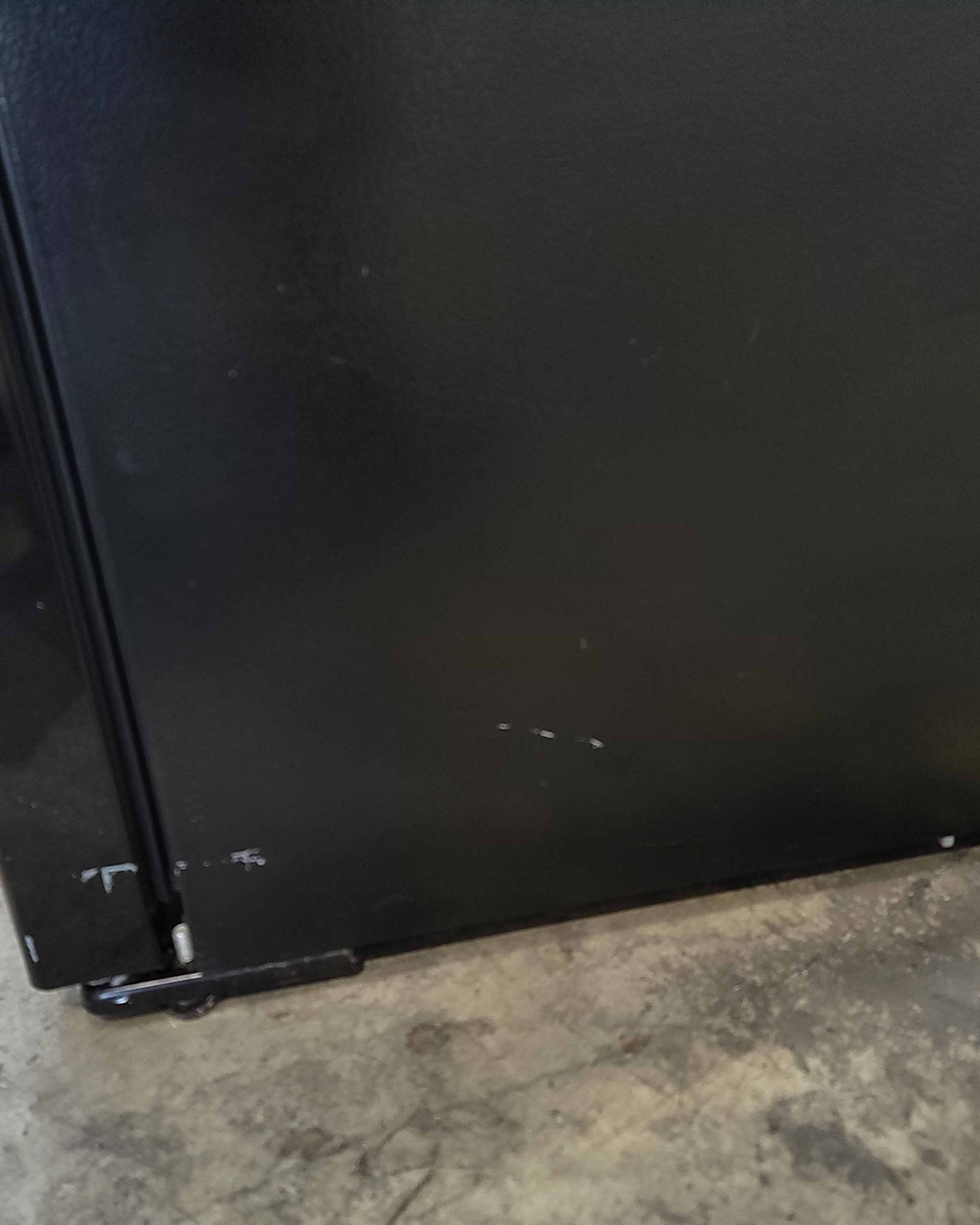 DAEWOO Large Black Fridge Freezer RN37DB