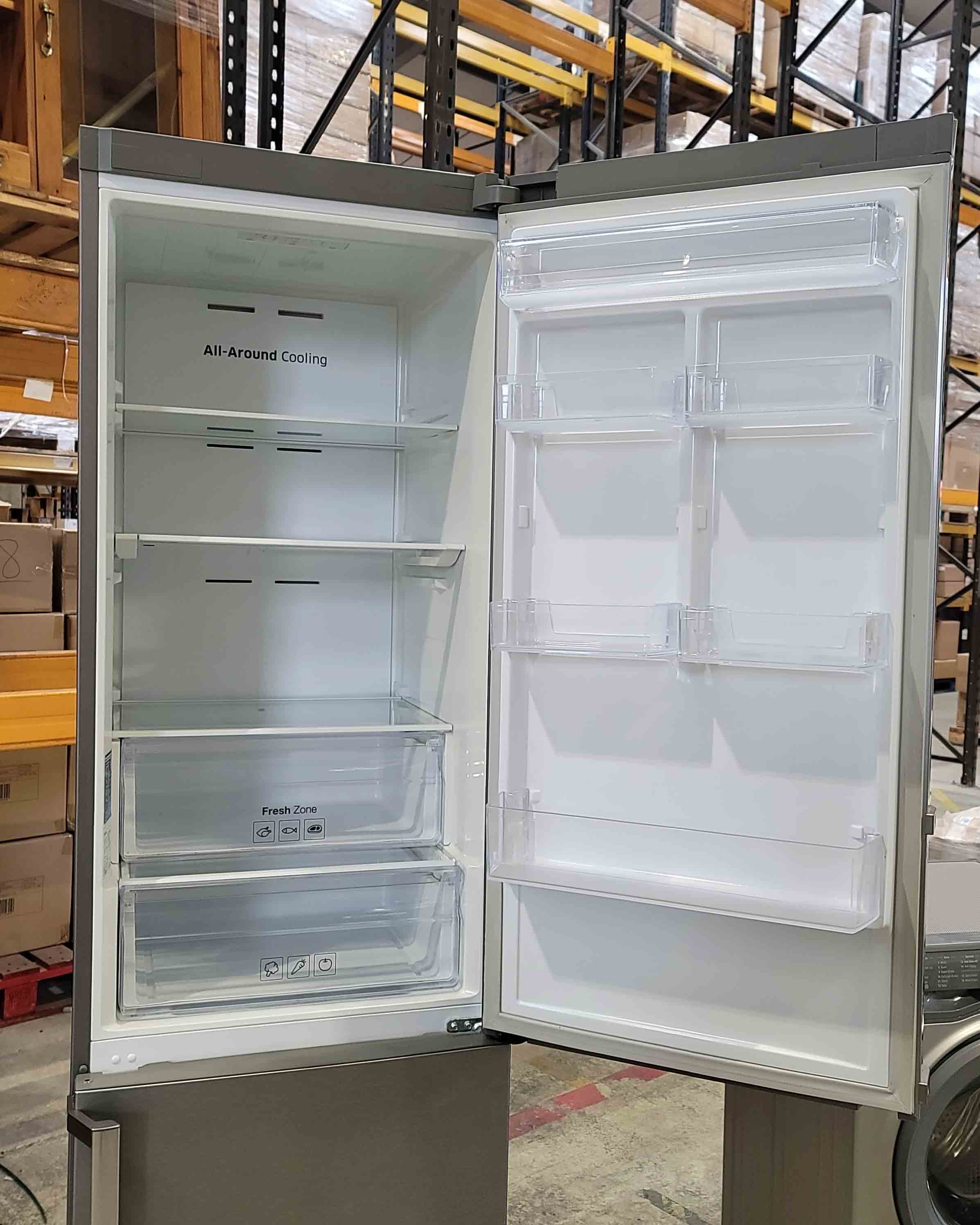 SAMSUNG Large Silver Fridge Freezer RB37J5330SA