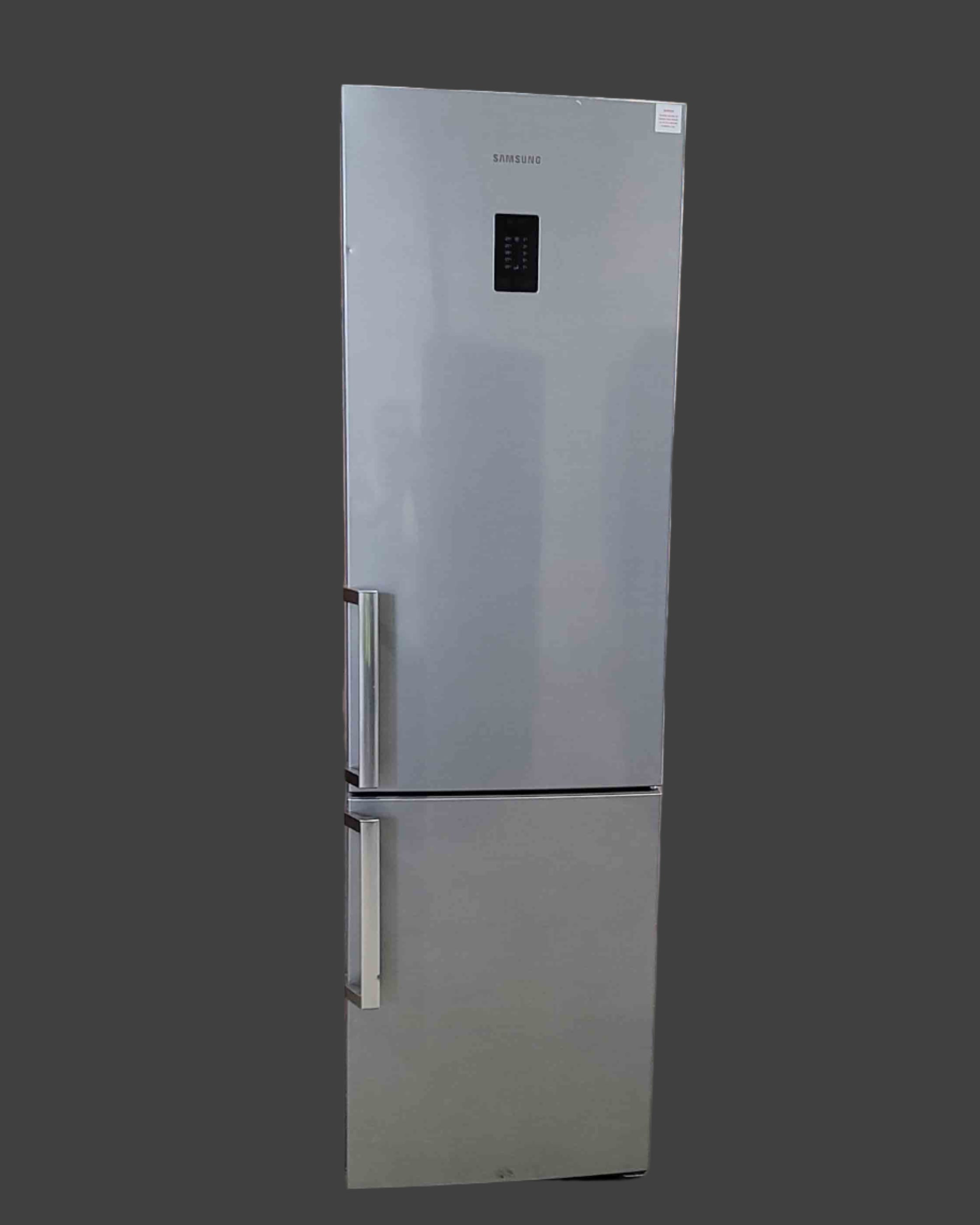 SAMSUNG Large Silver Fridge Freezer RB37J5330SA