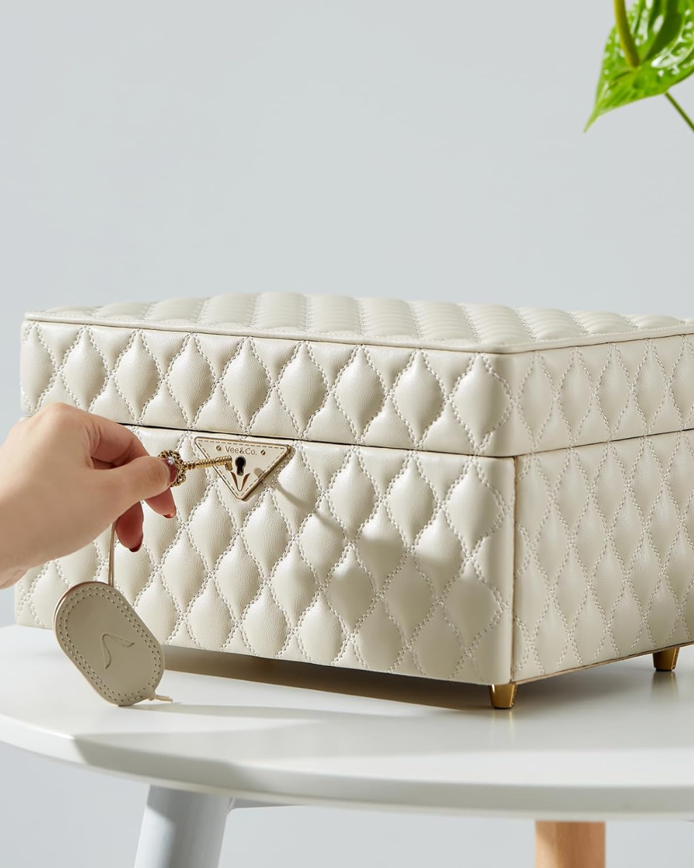 Vee Jewellery Box Storage Case Diamond Quilted Beige